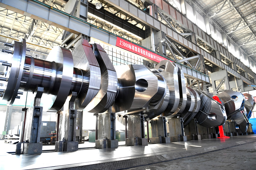 Large marine low-speed crankshaft